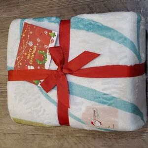 Prewrapped Christmas Throw